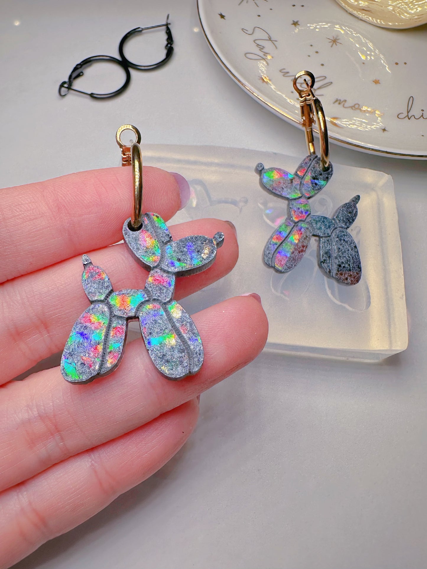 3.2cm Holographic Balloon Dog Dangle Earring Mold for Hoop Charms