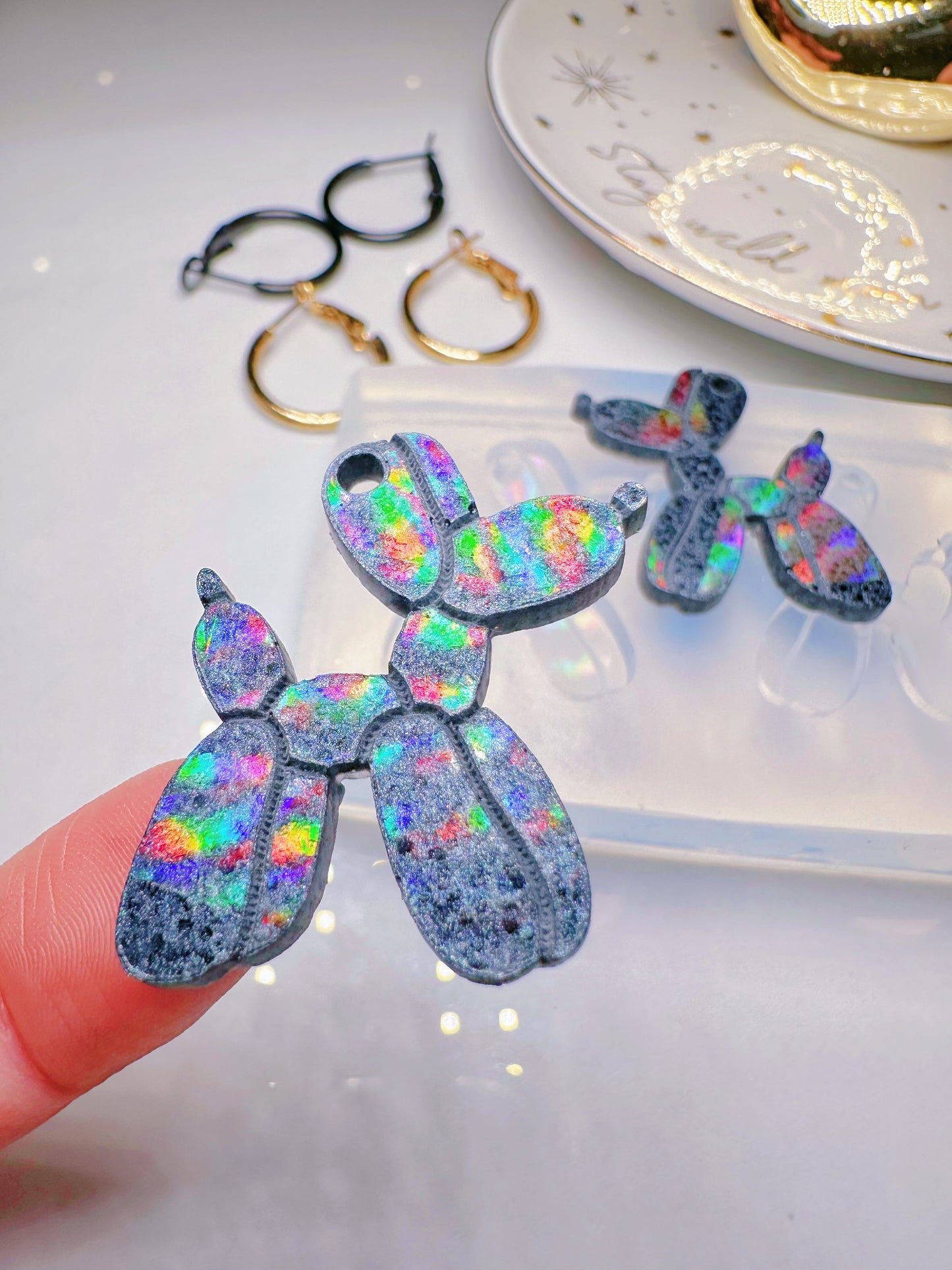 3.2cm Holographic Balloon Dog Dangle Earring Mold for Hoop Charms