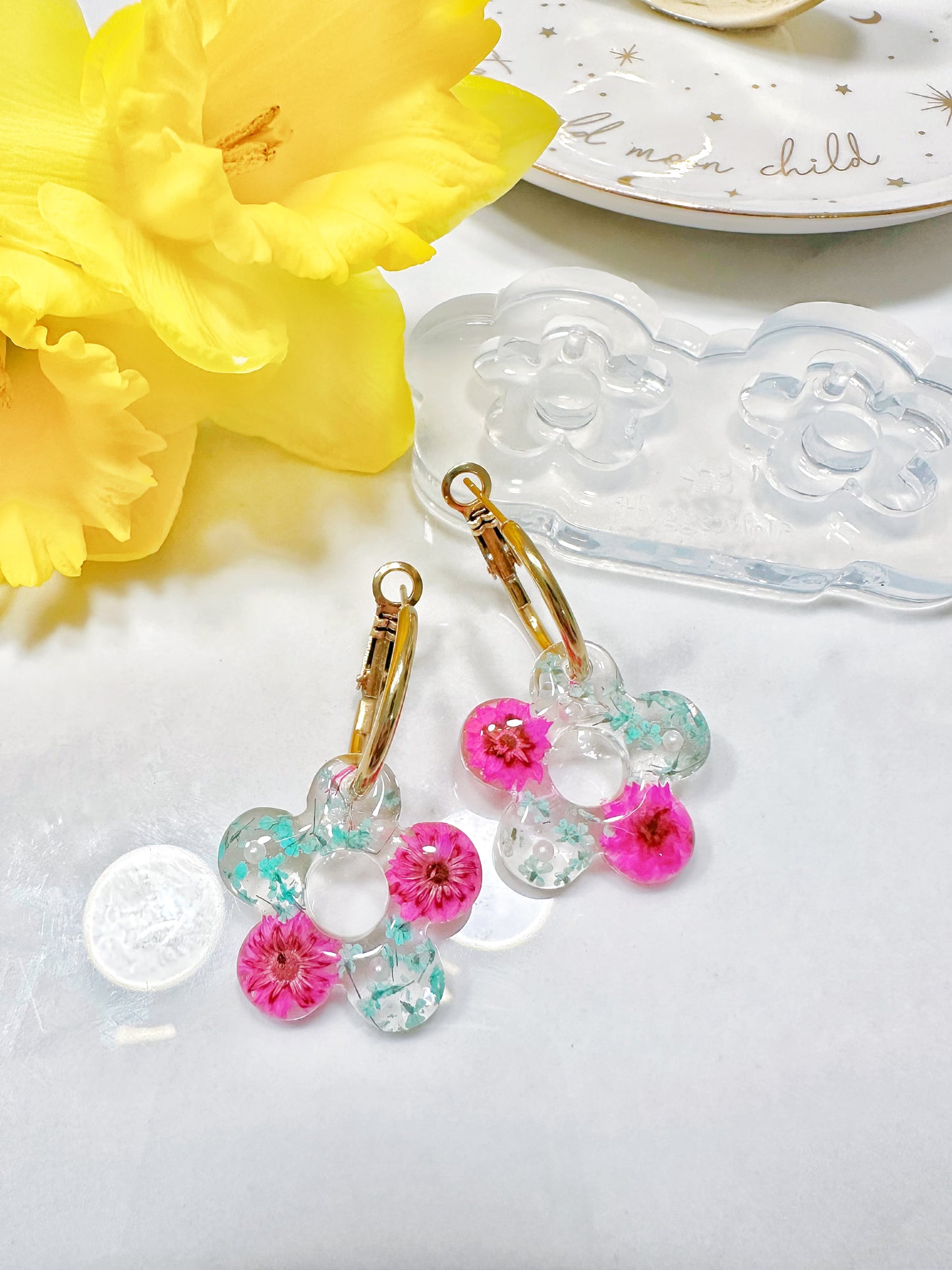 2.5 cm Predomed Mary Quant Flower Dangly Charm Hoop Earring Mold