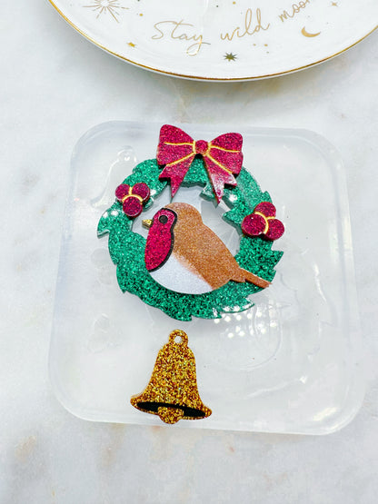 Christmas Robin Bird Resting on Wreath with Mini Bell Brooch Mold