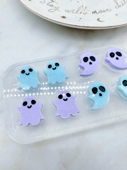 Mini ghost duo stud set Mold