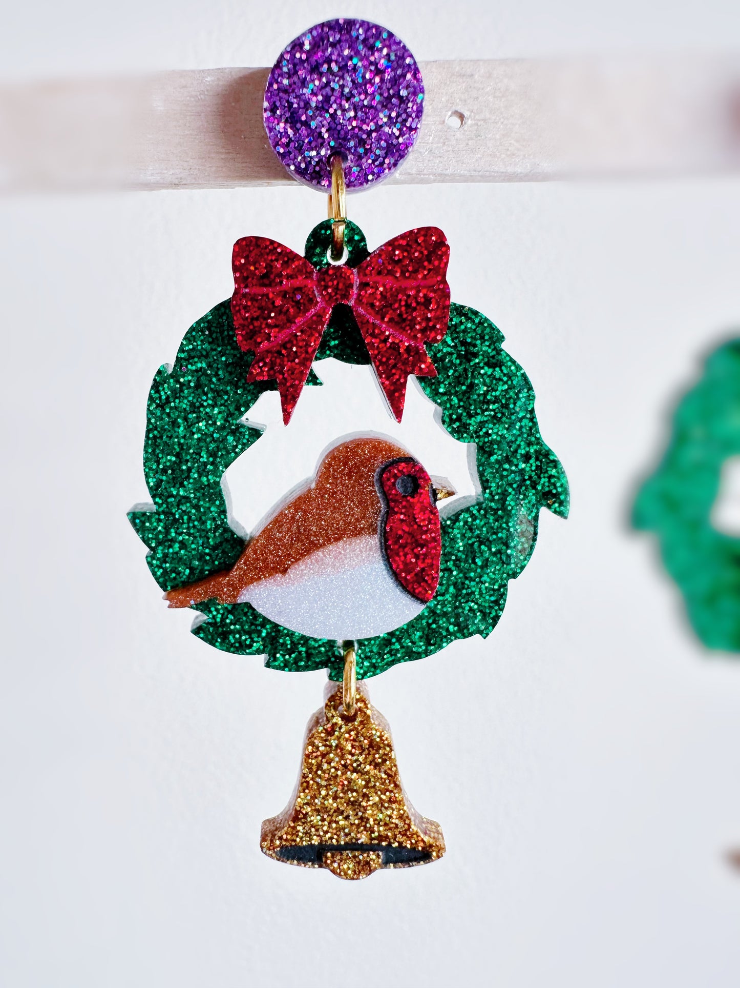 Christmas Robin Bird Resting on Wreath with Mini Bell Dangle Earring Mold