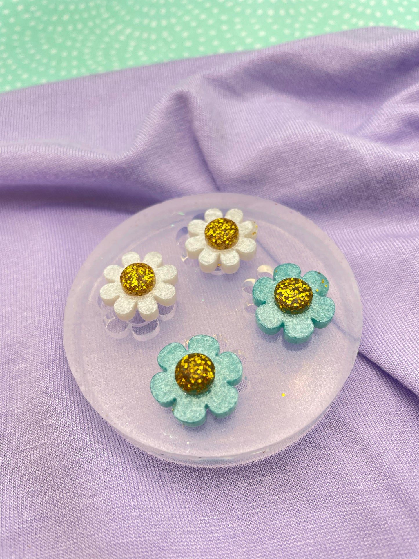 Small 1.6 cm 3D layered Daisy Flower Stud Earring Mold