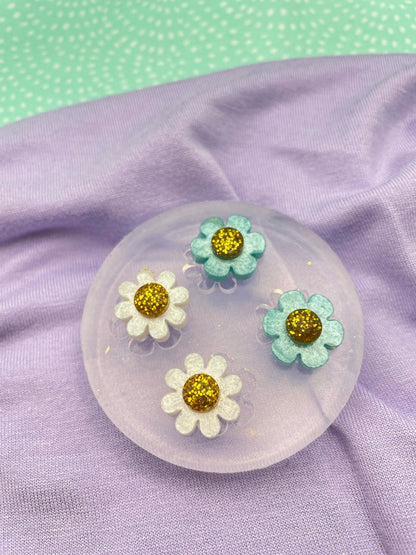 Small 1.6 cm 3D layered Daisy Flower Stud Earring Mold