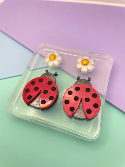 3 cm Ladybug Love bug Daisy Flower Brooch Dangle Earring Mold