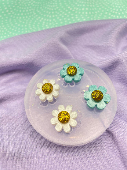 Small 1.6 cm 3D layered Daisy Flower Stud Earring Mold