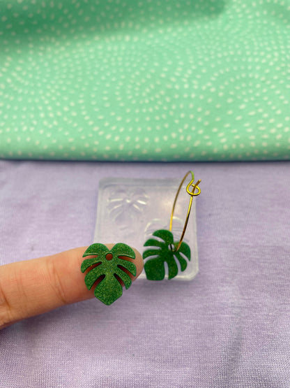 Mini 1.5 cm Monstera Leaf Dangle Earring Mold