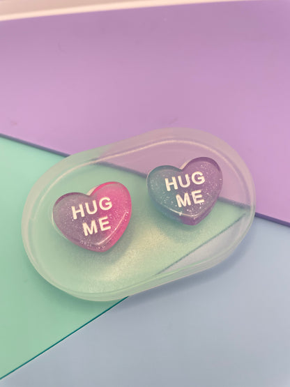 1.9 cm Hug Me Slogan Heart Stud Earring Mold