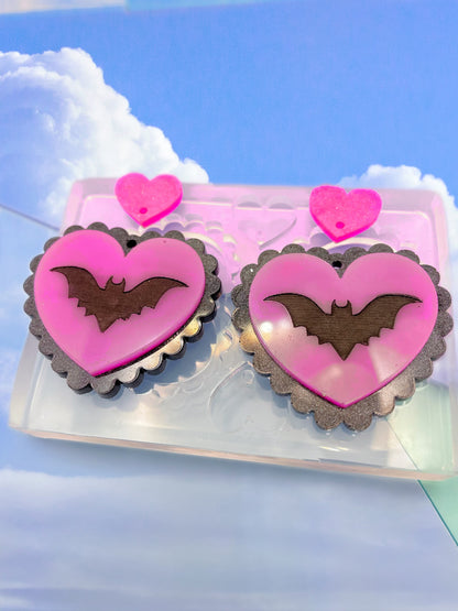 4cm Bat Scalloped Heart Layered Dangle Earring Mold