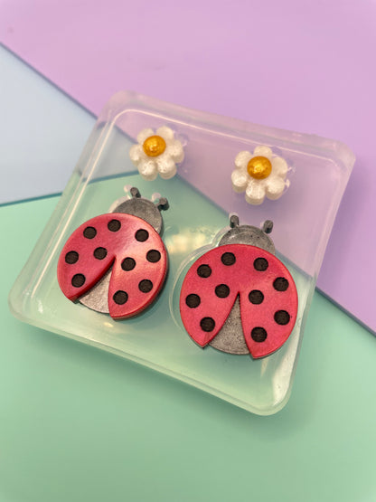 3 cm Ladybug Love bug Daisy Flower Brooch Dangle Earring Mold