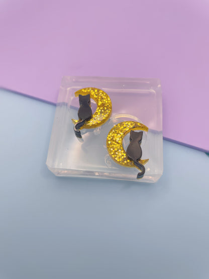 Mini Sitting Cat on Crescent Moon Stud Earring Mold